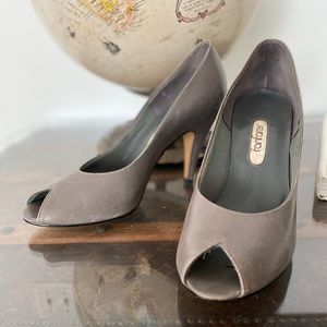Vintage gray peep toe heels